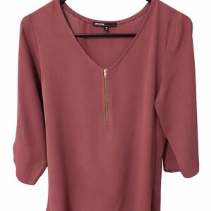 Women’s Zip-Front Blouse - M